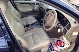Volvo V70 2.4
