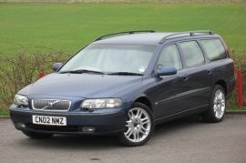 Volvo V70 2.4