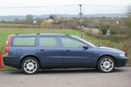 Volvo V70 2.4