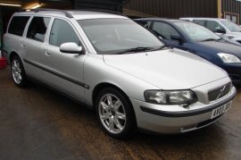 Volvo V70 2.4