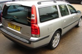 Volvo V70 2.4