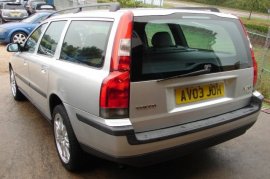 Volvo V70 2.4