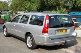 Volvo V70 2.4