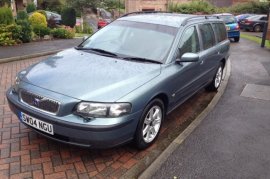 Volvo V70 2.4