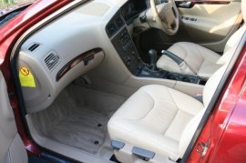 Volvo V70 2.4