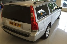 Volvo V70 2.4