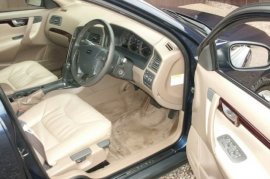 Volvo V70 2.4