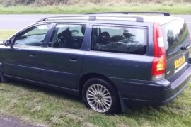 Volvo V70 2.4