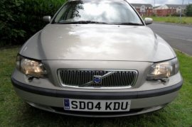 Volvo V70 2.4
