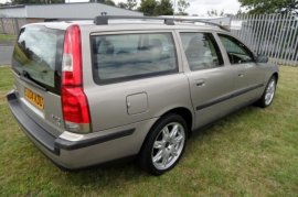 Volvo V70 2.4