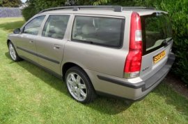 Volvo V70 2.4