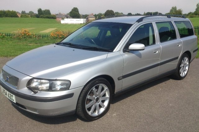 Volvo V70 2.4