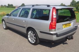 Volvo V70 2.4