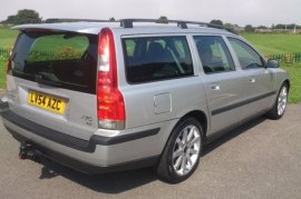 Volvo V70 2.4