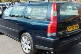Volvo V70 2.4