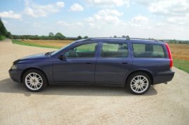 Volvo V70 2.4