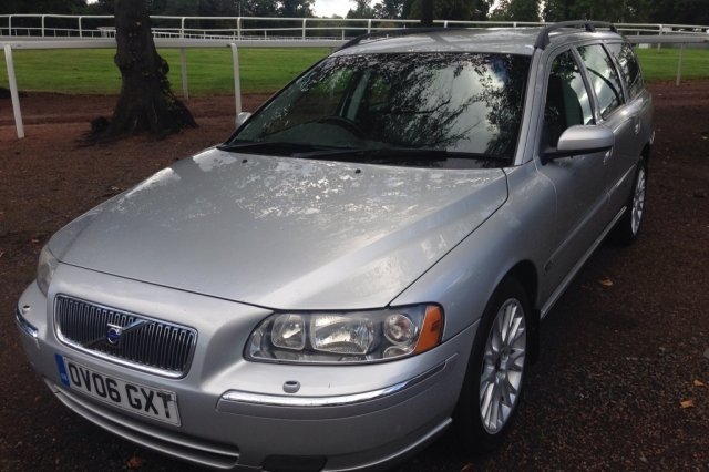Volvo V70 2.4