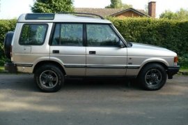 Land Rover Discovery 3.9