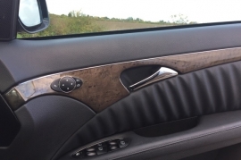 Mercedes-Benz E220 CDI AVANTGARDE 2.1