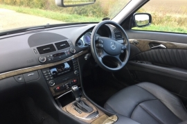 Mercedes-Benz E220 CDI AVANTGARDE 2.1