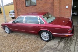 Jaguar XJ 4.0