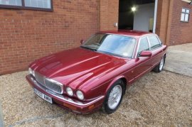Jaguar XJ 4.0