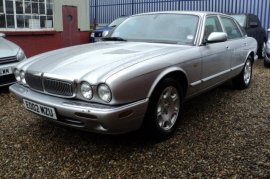 Jaguar XJ 4.0