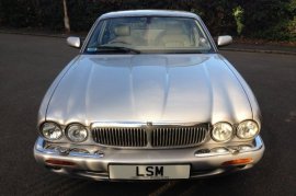 Jaguar XJ XJ8 3.2