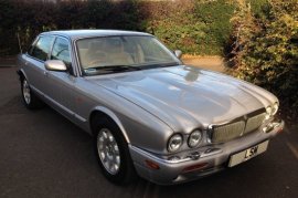 Jaguar XJ XJ8 3.2