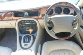 Jaguar XJ XJ8 3.2