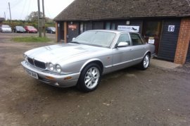 Jaguar XJ 3.2