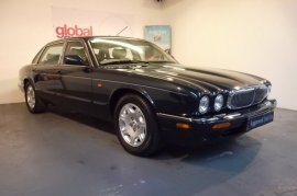 Jaguar XJ 4.0