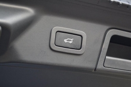 Land Rover Range Rover Velar D240 SE (VAT Free / E